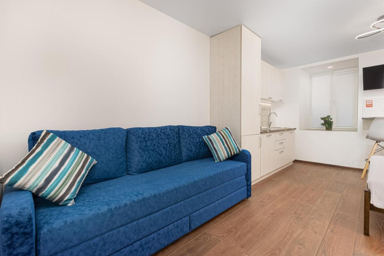 Suites On Chaikovskogo Oldenburg Bagian luar foto