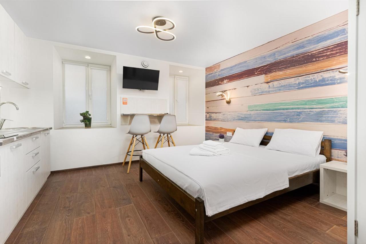 Suites On Chaikovskogo Oldenburg Bagian luar foto